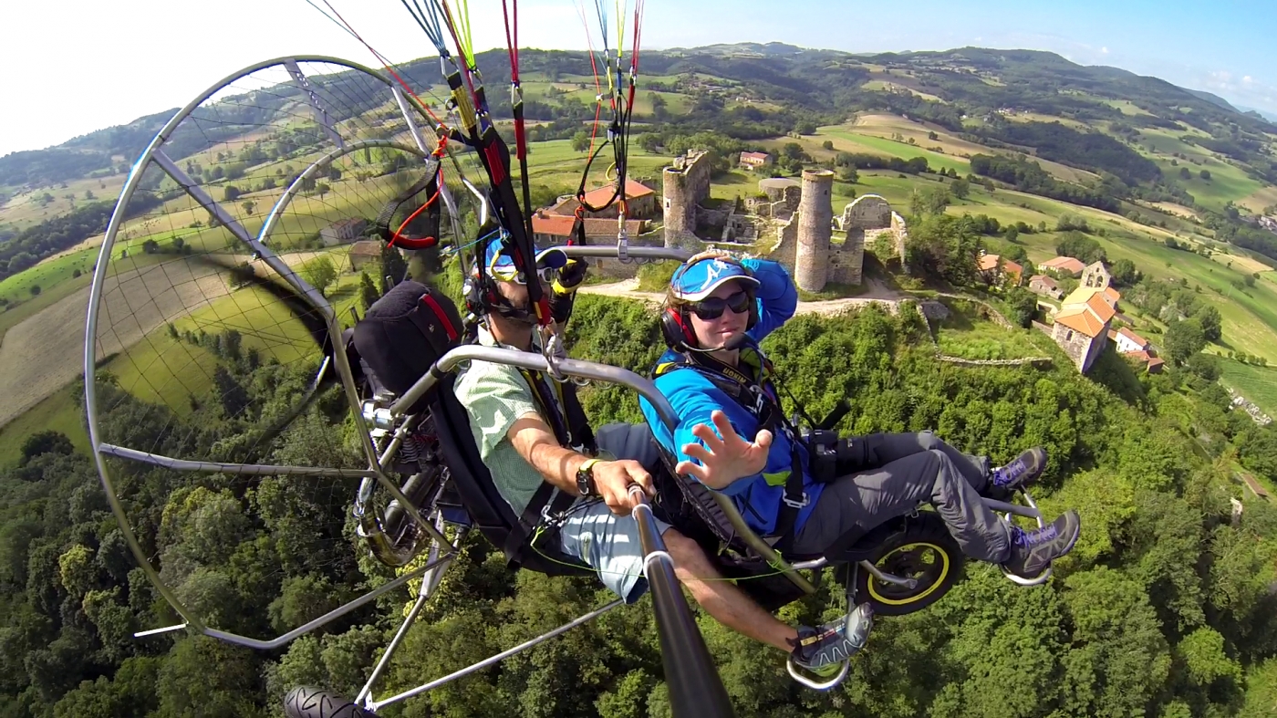 Toscane-dAuvergne-paramoteur.png